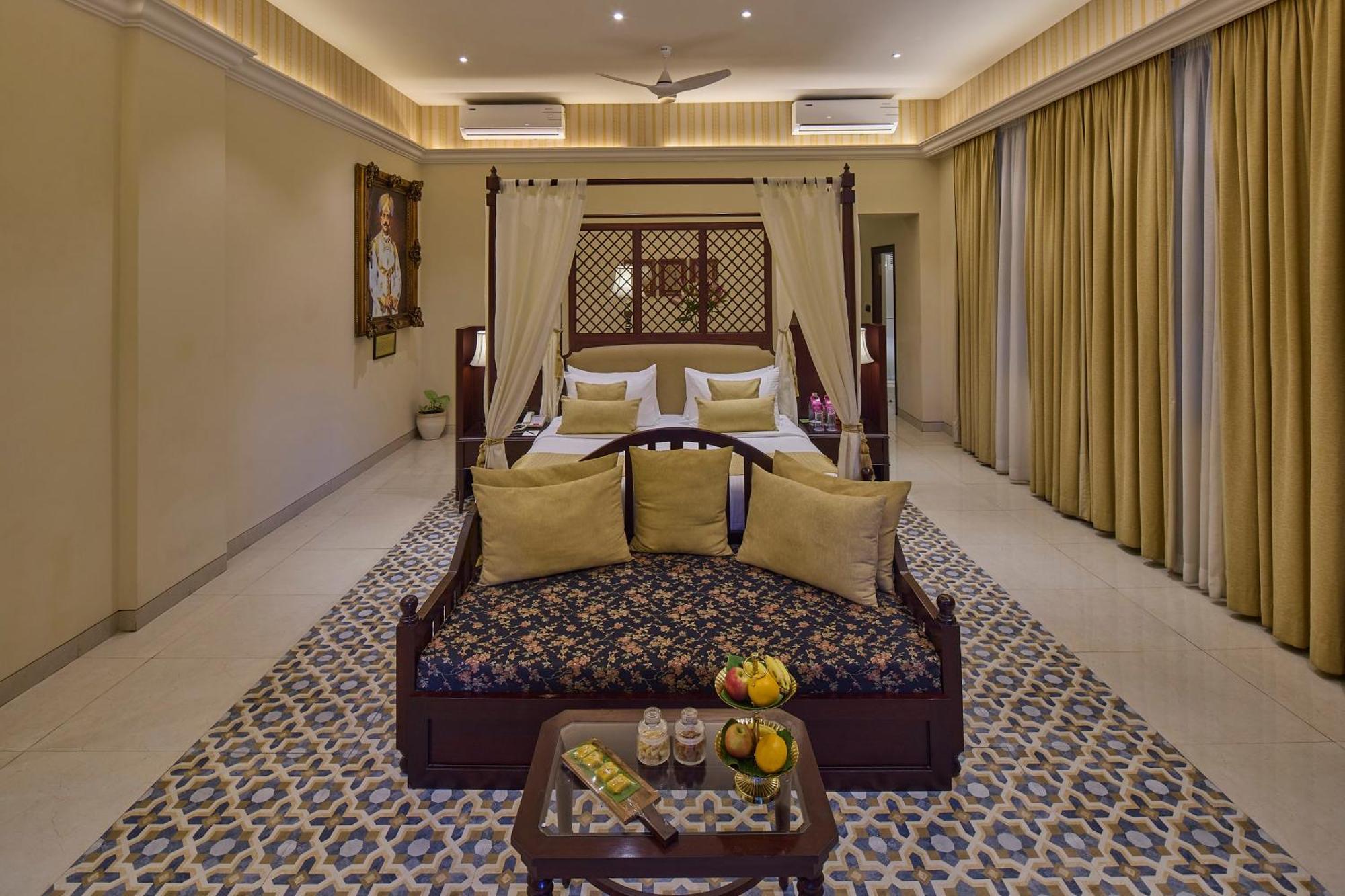 Royal Orchid Metropole Mysore Εξωτερικό φωτογραφία